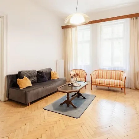 Ivy House With Balcony * 브라티슬라바